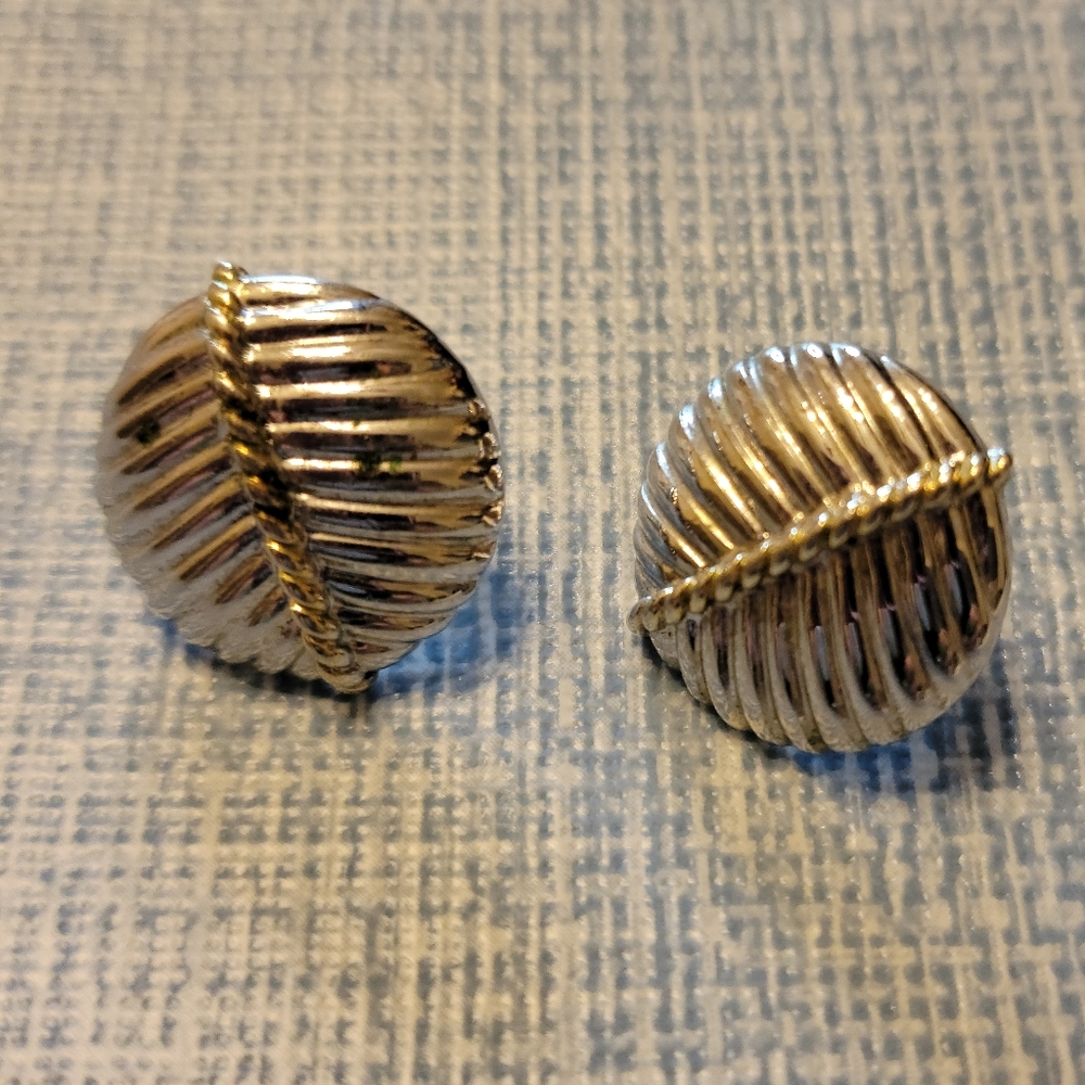 Gold earrings